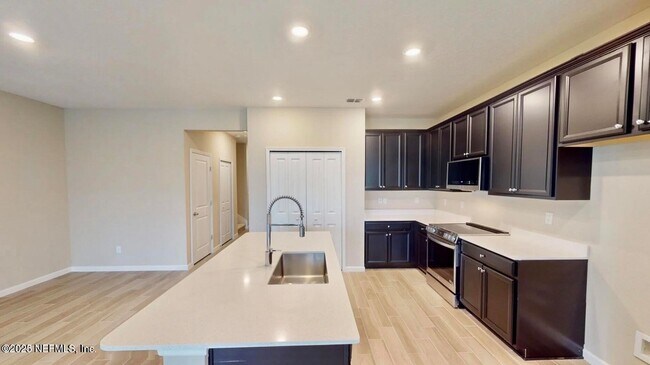 Building Photo - 495 Boracay Cir