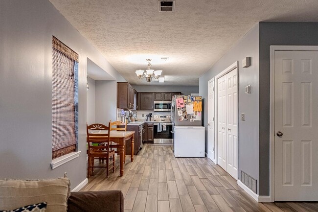 Building Photo - 511 Henry St