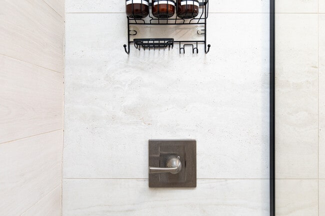 Building Photo - 1826 Jefferson St