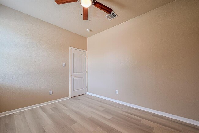 Building Photo - 18302 Red Oak Manor Ln