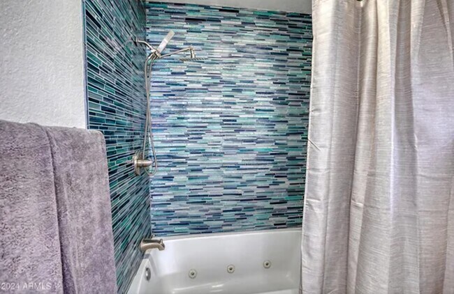 Building Photo - 5460 Knottingham Ln