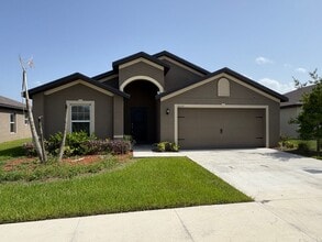 Building Photo - 4/2/2 Single Family Home in Celebration Pointe!