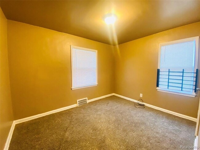 Building Photo - 15228 Lappin St