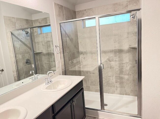 Building Photo - 1629 Dubiel Dr
