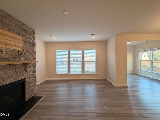 Building Photo - 3606 Autumn Creek Dr