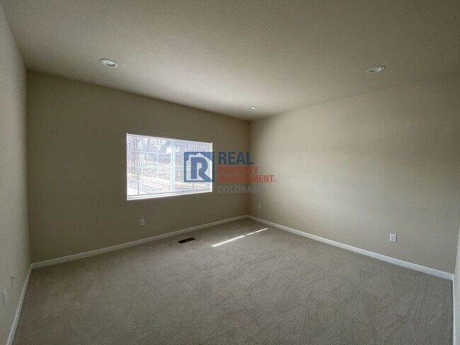 Building Photo - 875 E 78th Ave