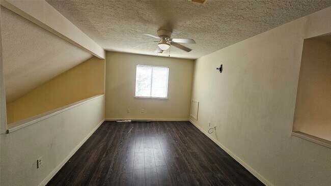 Building Photo - 21435 Park Mill Ln