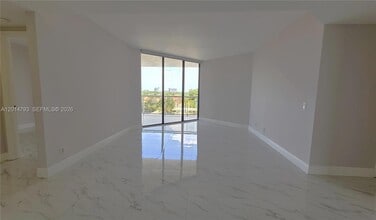 Building Photo - 3610 Yacht Club Dr