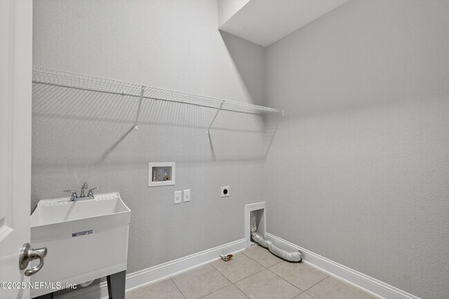 Building Photo - 105 Wye Rd