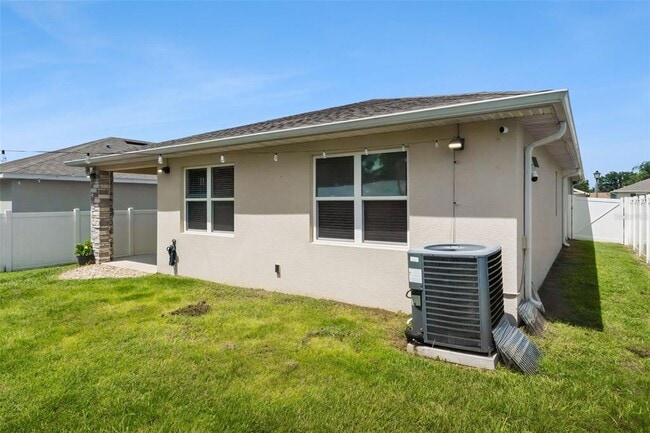 Building Photo - 10321 Church Hammock Rd