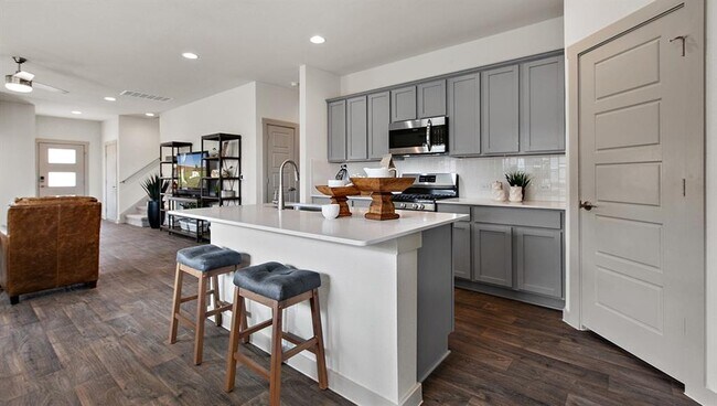 Building Photo - 4712 Oxgang Dr
