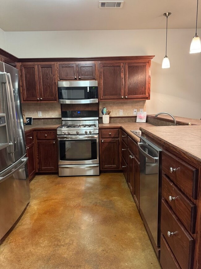 Building Photo - 3BD2BA House for Lease in Ponchatoula - Ma...