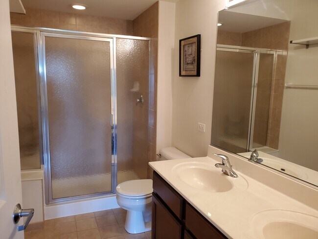 Building Photo - 3501 Wellington Ct