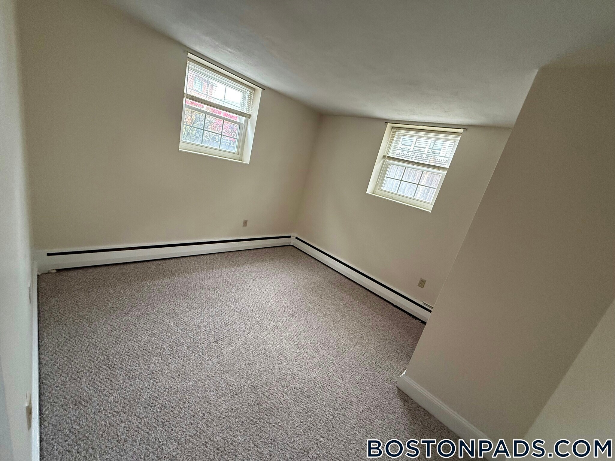 Building Photo - 12 Brattle Dr