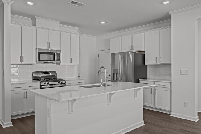 Building Photo - Beautiful 2-Story 4 Bedroom, 3 Bath Home in Angier — Just 30 Minutes from Downtown Raleigh