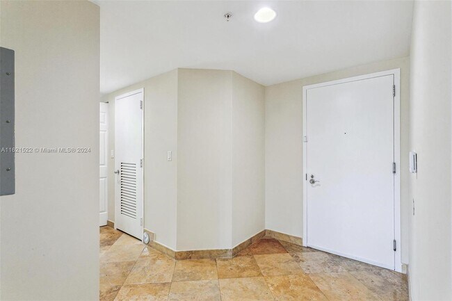 Building Photo - 1745 E Hallandale Beach Blvd