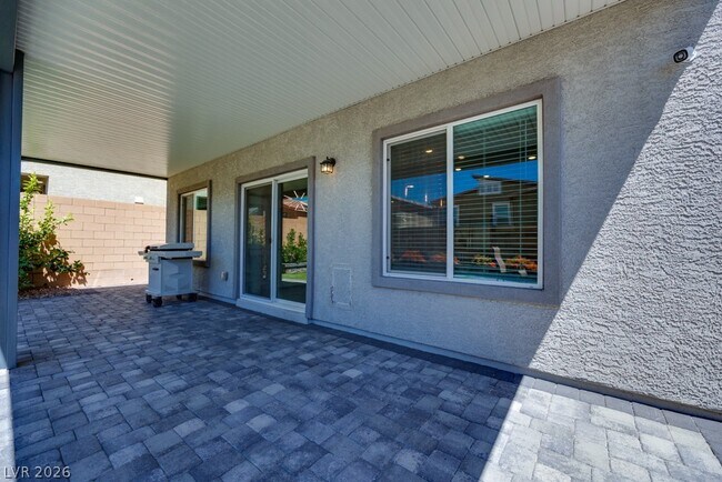 Building Photo - 10963 Preston Trails Ave