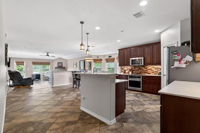 Building Photo - 2129 Megan Creek Dr