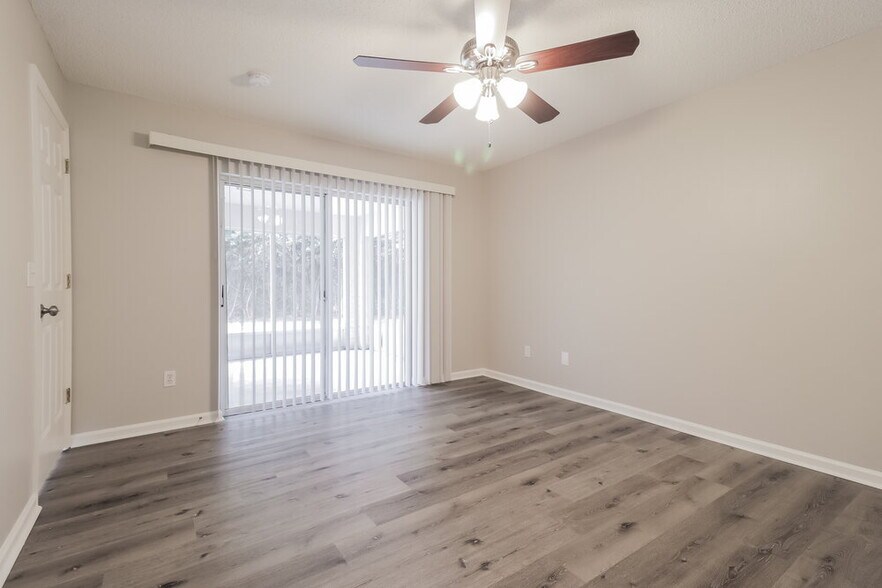 Building Photo - 502 Oak Branch Ct