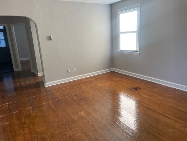 Interior Photo - 2514 N ST SE