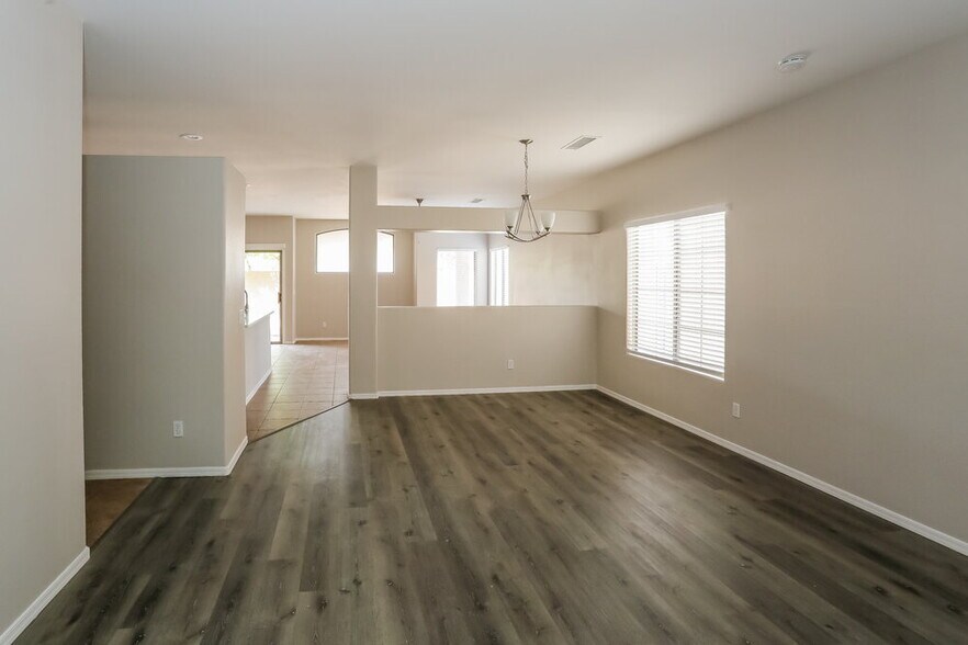 Building Photo - 8330 W Cocopah St