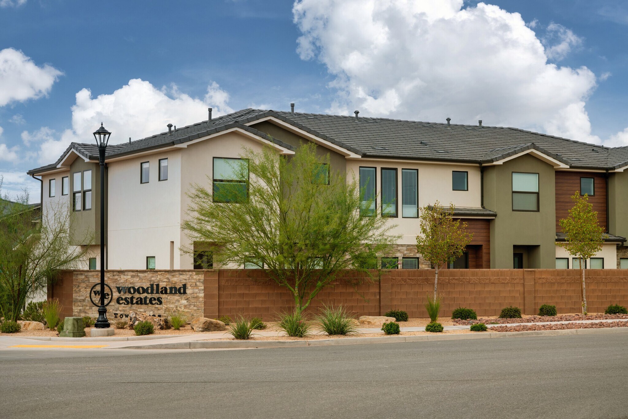 Building Photo - 832 S American Beech Ln