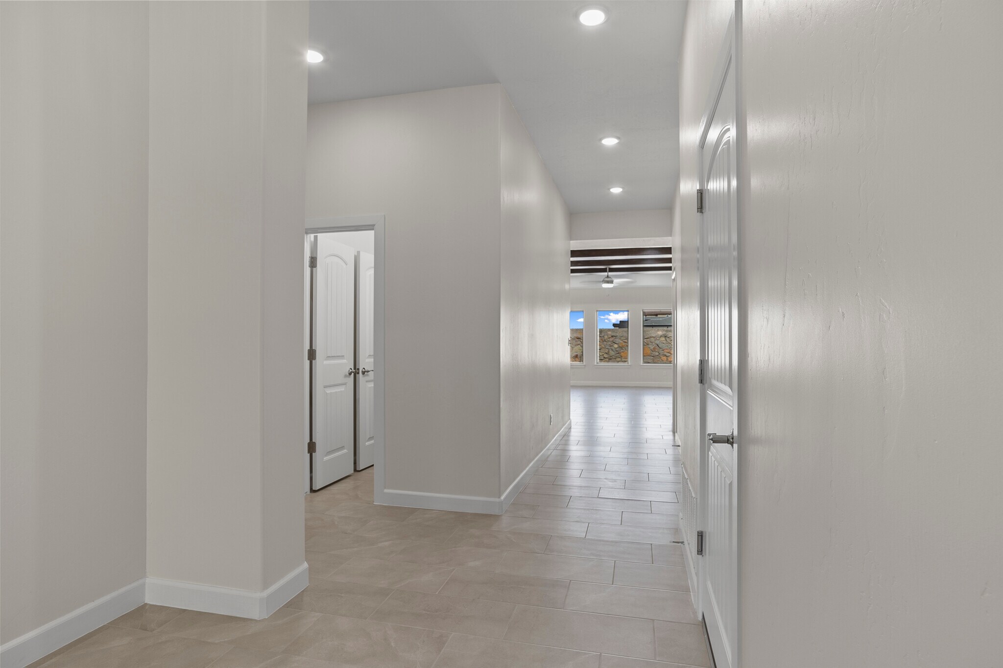 Building Photo - 360 Playa Vista St
