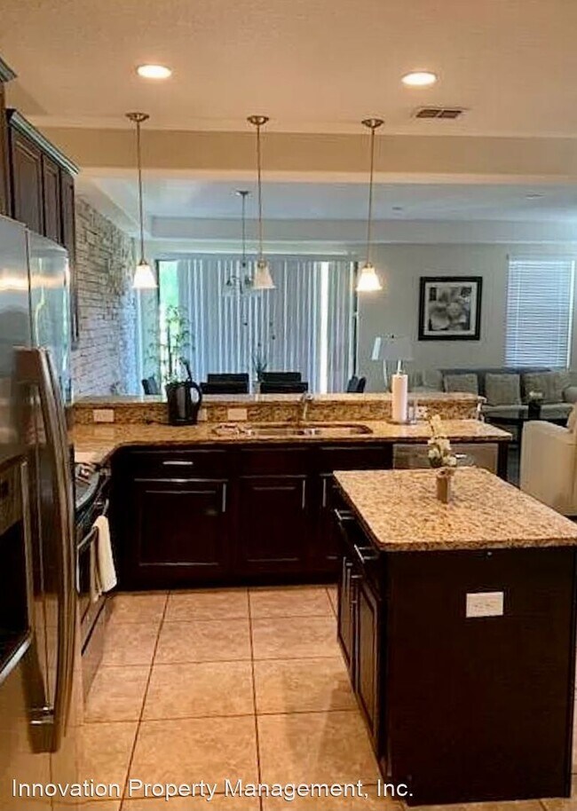 Building Photo - 4 br, 3.5 bath House - 8103 Roseville Blvd