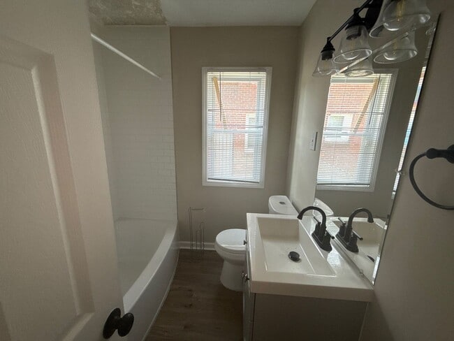 Building Photo - Renovated 3-Bedroom Home – We Welcome Sect...