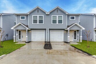 Building Photo - 8105 Corinth St