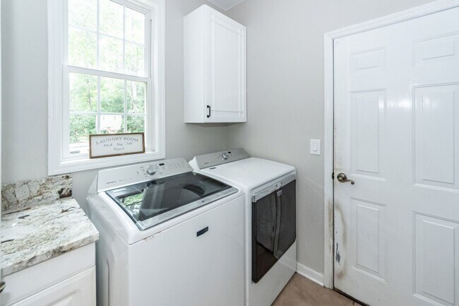 Building Photo - Stunning Executive Home for Rent in Brickfall Estates at Dunes West