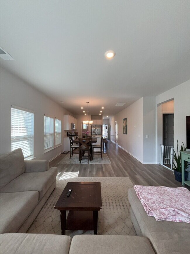 Building Photo - 135 Wood Sage Run