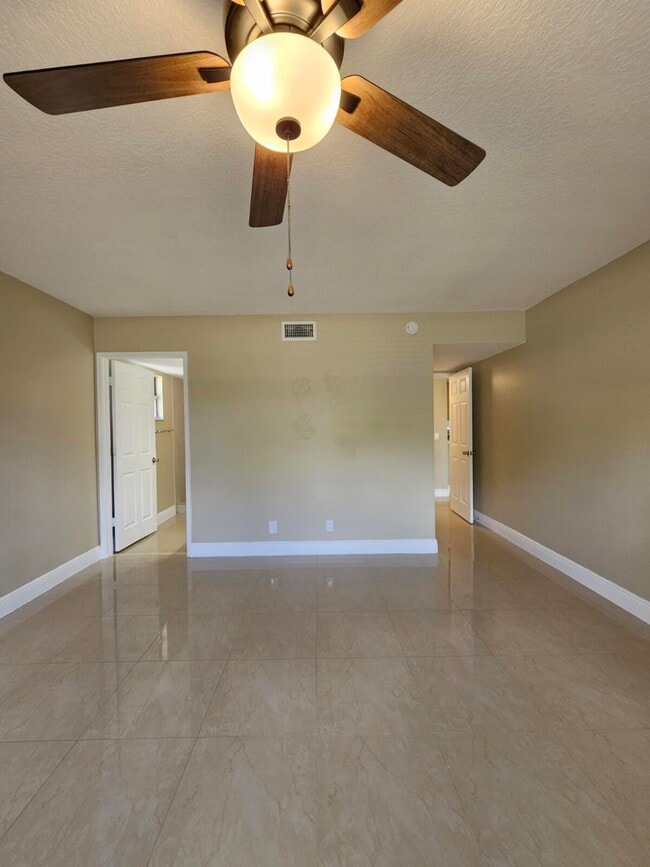 Building Photo - 1440 Windorah Way