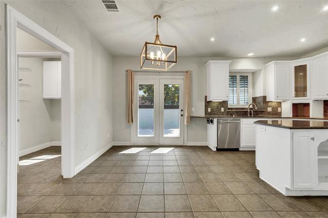 Building Photo - 2117 Argyle Dr