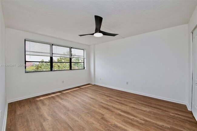 Building Photo - 20850 San Simeon Way