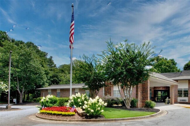 Building Photo - 425 Mount Vernon Hwy NE