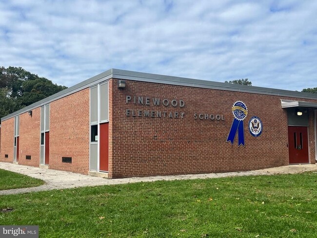 Building Photo - 2 Bailiffs Ct