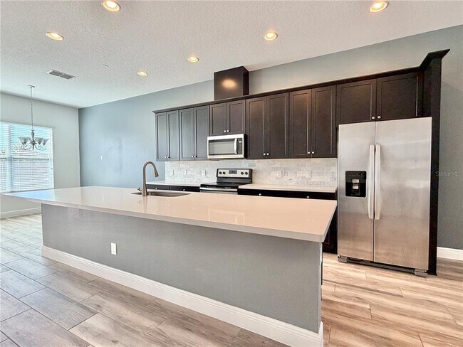 Building Photo - 8200 Elion St