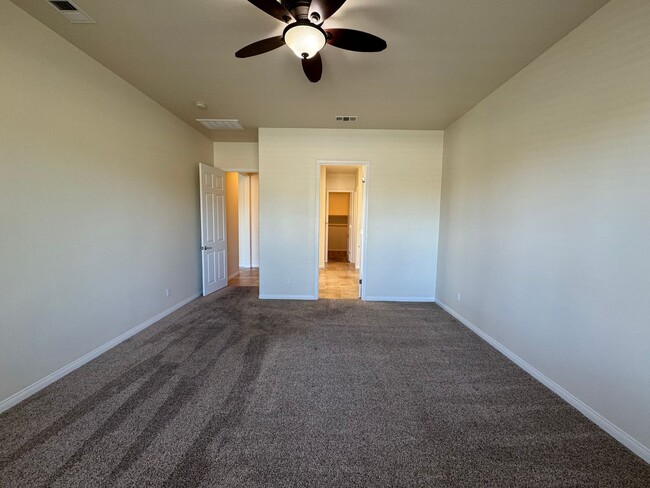 Building Photo - 55 + Community of Sun City Del Webb in App...