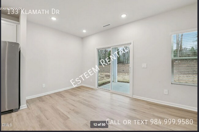 Building Photo - 133 Klamath Dr