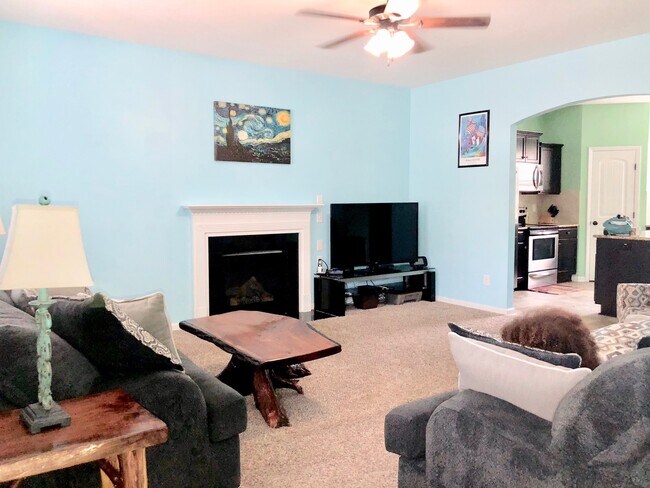 Building Photo - 4 Bedroom, 2.5 Bath in Trotters Bluff in Harnett County Close to Bragg!
