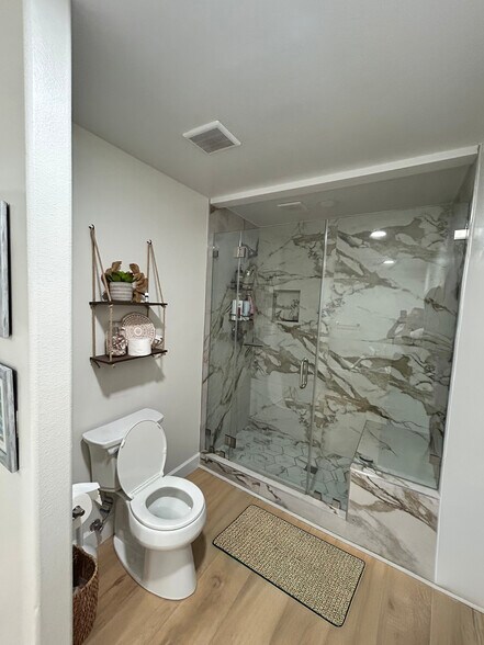 Primary Shower - 1728 Santa Ana Ave