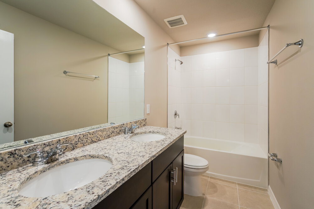 Building Photo - 1022 Oak Vly Dr