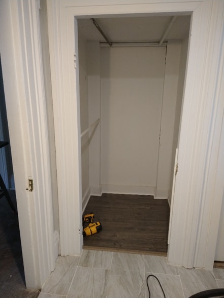 Building Photo - 137 E 2nd St