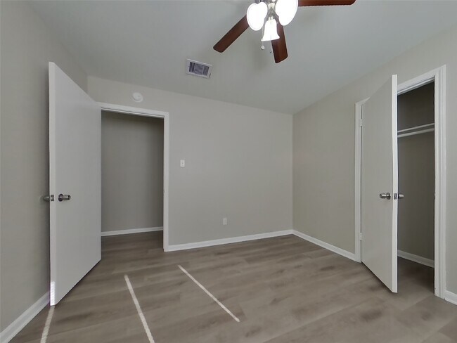 Building Photo - 10406 Kirkwren Dr