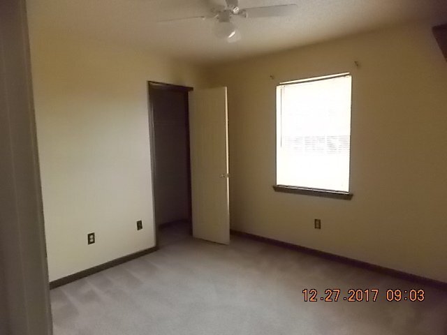 Building Photo - 901 Rice Ct