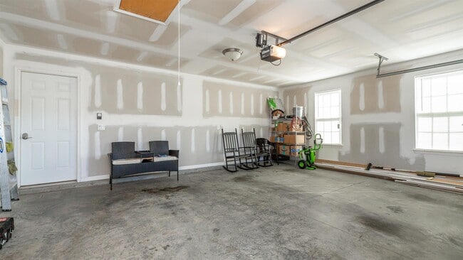 Building Photo - 2801 McDougall Dr
