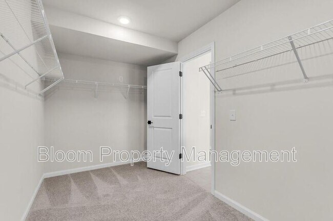 Building Photo - 216 Wappoo Trce Ln