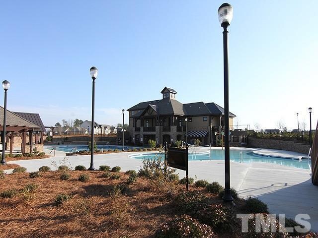 Building Photo - 8526 Quarton Dr