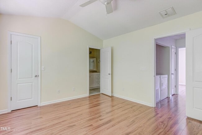 Building Photo - 306 Orchard Park Dr